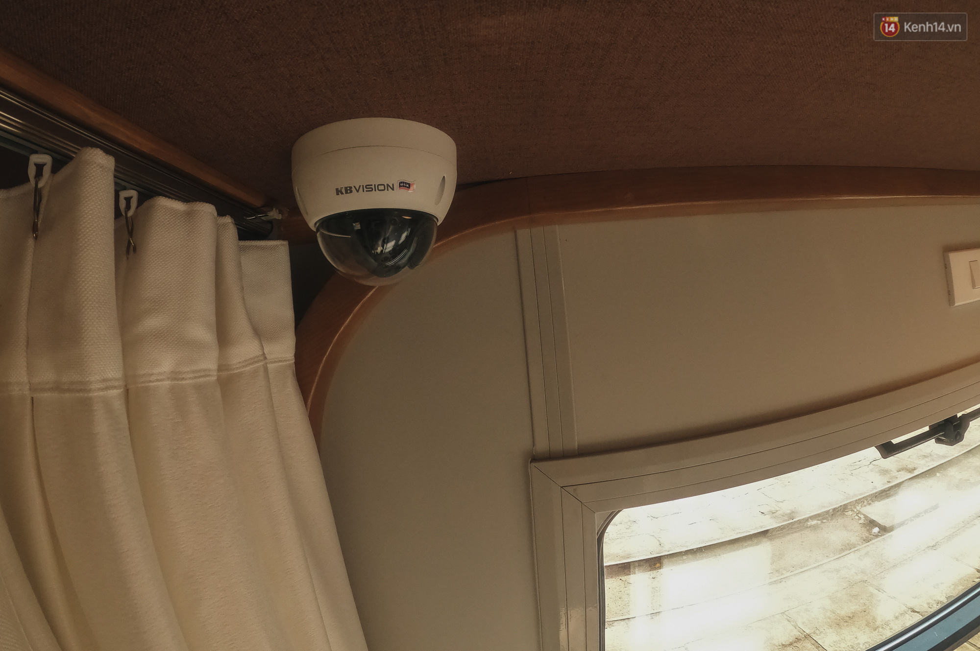 Cận cảnh toa t&agrave;u lửa c&oacute; quầy bar v&agrave; ghế massage thư gi&atilde;n đầu ti&ecirc;n ở Việt Nam sắp đ&oacute;n kh&aacute;ch - Ảnh 4.