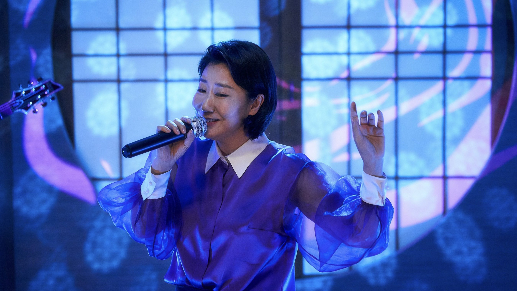 Review BÀ HOÀNG NÓI DỐI: Phim hài hay xuất sắc của quý bà da báo và bà ngoại quốc dân xứ Hàn - Ảnh 8. Review BÀ HOÀNG NÓI DỐI: Phim hài hay xuất sắc của quý bà da báo và bà ngoại quốc dân xứ Hàn - Ảnh 8.