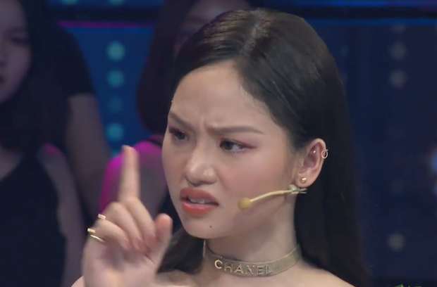 Miu L&ecirc; g&acirc;y sốt Người ấy l&agrave; ai v&igrave; qu&aacute; dễ thương: Gắt gỏng với Hương Giang, nhảy tưng tưng tr&ecirc;n ghế, kh&ocirc;ng xem Anh Đức l&agrave; đ&agrave;n &ocirc;ng! - Ảnh 8.