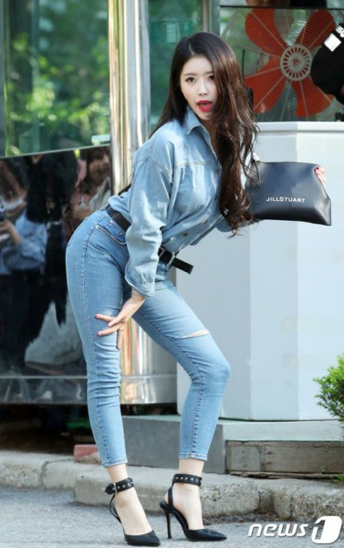 Nữ Idol Kpop phải đăng đàn xin lỗi vì so sánh body đồng nghiệp giống... một chiếc đũa - Ảnh 3.