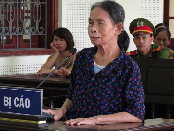 Giận con trai, b&agrave; đẩy ch&aacute;u nội xuống đập nước tử vong rồi tạo hiện trường giả - Ảnh 2.