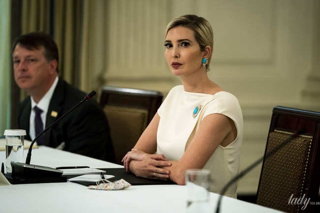 Từng bị chê ăn mặc phản cảm và thân hình tăng cân quá đà, Ivanka Trump mới đây gây bất ngờ với diện mạo lột xác  - Ảnh 6.