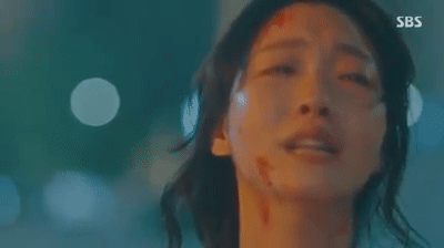 Kim Go Eun khóc ngất trong vòng tay Lee Min Ho, Quân Vương Bất Diệt cuối cùng cũng được bà con khen ngợi - Ảnh 2.