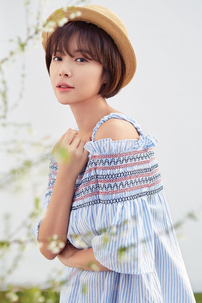 Hwang Jung Eum: Nữ hoàng rom-com đã trở lại lợi hại với vai dì hai quán rượu quyến rũ ở Mystic Pop-up Bar - Ảnh 2.