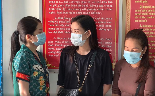 C&ocirc;ng an bắt quả tang nh&oacute;m nam nữ thanh ni&ecirc;n đang th&aacute;c loạn ma t&uacute;y trong căn nh&agrave; ở Vũng T&agrave;u - Ảnh 1.