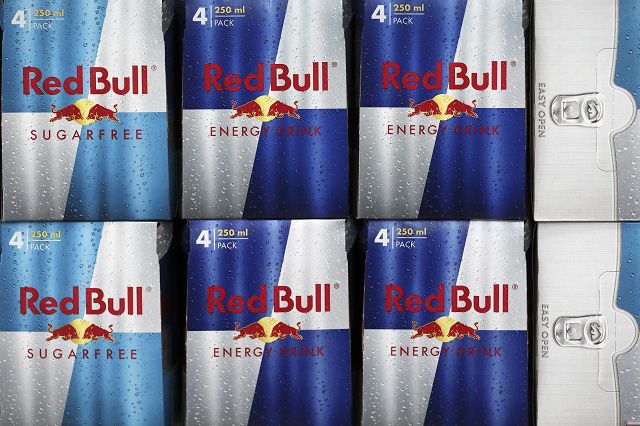 Gia tộc Th&aacute;i s&aacute;ng lập ra RedBull t&igrave;m c&aacute;ch lấy lại thương hiệu nước uống tăng lực tại Trung Quốc - Ảnh 1.