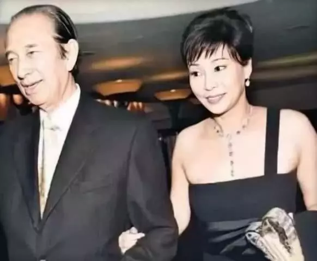 Chuyện đời ly kỳ của 4 b&oacute;ng hồng kề cận tr&ugrave;m s&ograve;ng bạc Macau suốt 98 năm cuộc đời: Xuất th&acirc;n kh&aacute;c biệt nhưng nhan sắc v&agrave; t&agrave;i năng đều c&oacute; thừa - Ảnh 5.