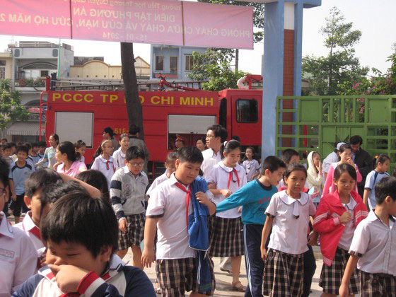 Sở GD-ĐT TPHCM chỉ đạo khẩn về tăng cường an toàn trường học - Ảnh 1.