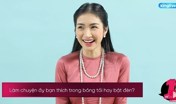 Hòa Minzy tiết lộ chuyện phòng the với bạn trai: Thích mở đèn sáng và quan trọng là tận dụng mọi vị trí trong nhà cho chuyện ấy - Ảnh 3.