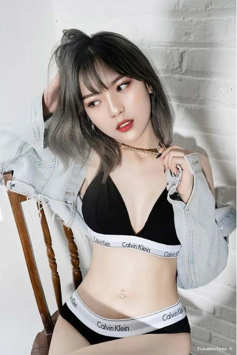 Soi vòng eo con kiến của dàn hot girl làng game, tưởng sương sương sống ảo ai ngờ rõ cả cơ bụng số 11 - Ảnh 3.