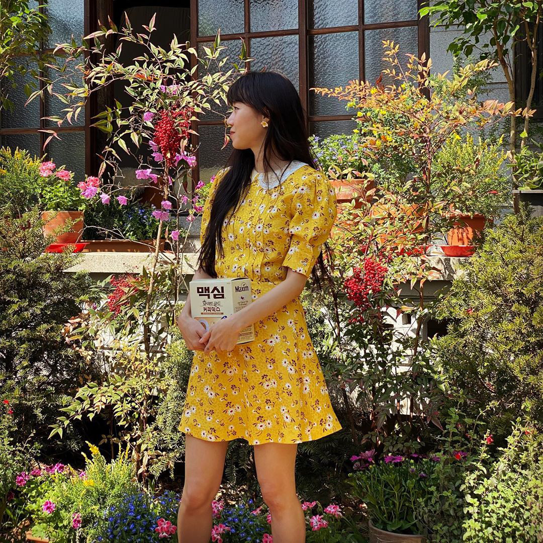 Ngắm Instagram của sao Hàn, bạn sẽ kiếm được kha khá gợi ý váy vóc xinh như mộng diện trong Hè này - Ảnh 10.