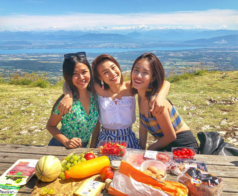 Without her husband, pregnant mother Hoang Oanh dedicated herself to her friends: Nha Phuong encouraged her and Ai Phuong sent gifts in person - Photo 7.