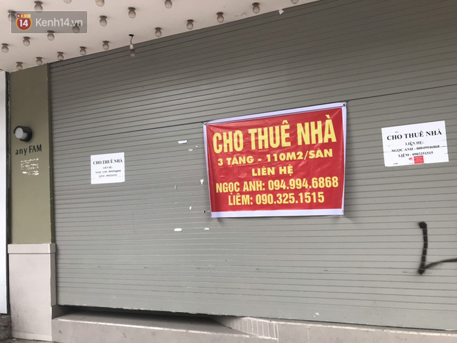 Phố kinh doanh sầm uất tại H&agrave; Nội đồng loạt đ&oacute;ng cửa treo biển sang nhượng, cho thu&ecirc; cửa h&agrave;ng do ảnh hưởng bởi dịch COVID-19 - Ảnh 1.