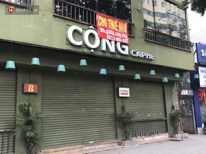 Phố kinh doanh sầm uất tại H&agrave; Nội đồng loạt đ&oacute;ng cửa treo biển sang nhượng, cho thu&ecirc; cửa h&agrave;ng do ảnh hưởng bởi dịch COVID-19 - Ảnh 3.