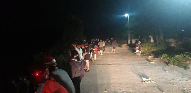 Nam thanh ni&ecirc;n liều m&igrave;nh lao xuống s&ocirc;ng cứu c&ocirc; g&aacute;i tho&aacute;t khỏi miệng h&agrave; b&aacute; - Ảnh 1.