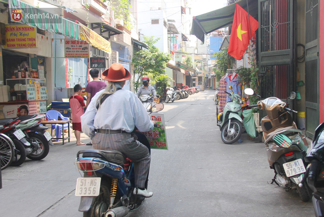 Chuyện ông thần tài đi khắp Sài Gòn để bán vé số may mắn: Có người nói tôi việc nhà không xong mà bày đặt đi giúp người nghèo - Ảnh 8.