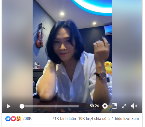 Soi lại buổi livestream triệu view của Mỹ Tâm: Hết hờn mát bảo Erik đổi tên hit, phong cho Victor Vũ làm nhạc sĩ đến... quên luôn bài hát của chính mình - Ảnh 1.