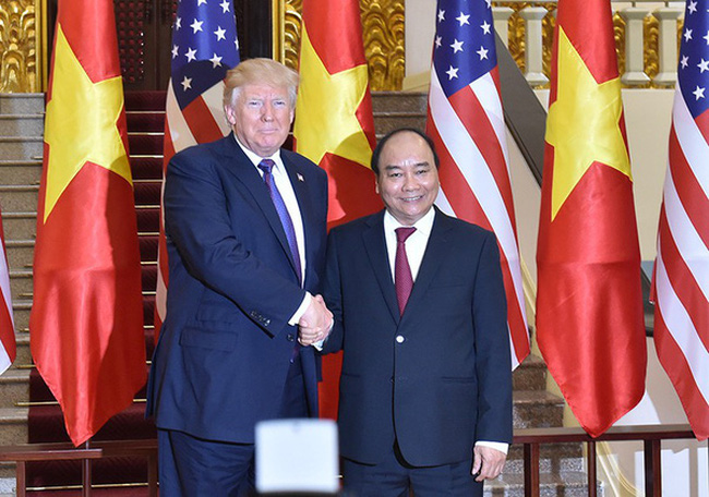 Điện đàm với Thủ tướng Nguyễn Xuân Phúc, Tổng thống Donald Trump đánh giá cao năng lực ứng phó dịch COVID-19 của Việt Nam - Ảnh 1.