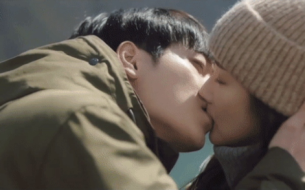 5 bậc thầy hôn hít ở màn ảnh Hàn: Cứ có Park Seo Joon là phim auto nóng bỏng? - Ảnh 4.