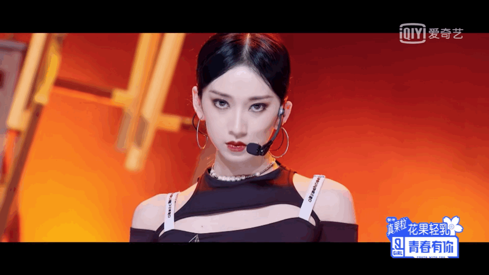 D&agrave;n học tr&ograve; &iacute;t nổi bật của Lisa bất ngờ b&ugrave;ng nổ nhan sắc: Sexy nghẹt thở, tomboy khiến chị em xịt m&aacute;u mũi - Ảnh 9.