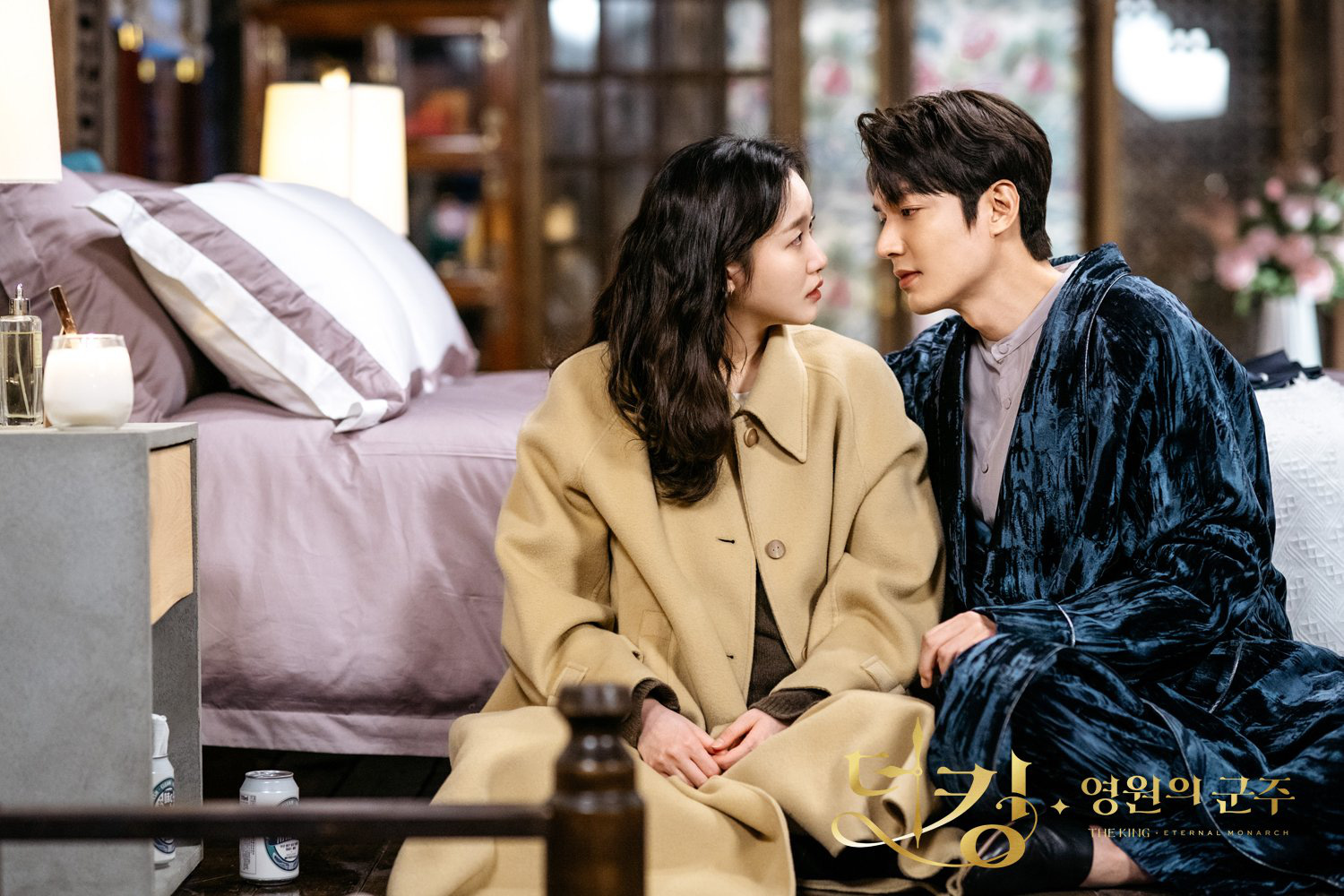 Super soi loạt
hint đáng ngờ của Lee Min Ho - Kim Go Eun: Skinship tung tóe, ngượng chín mặt, nhiều lúc tưởng phu thê - Ảnh
15. Super soi loạt hint đáng ngờ của Lee Min
Ho - Kim Go Eun: Skinship tung tóe, ngượng chín mặt, nhiều lúc tưởng phu thê - Ảnh 15.