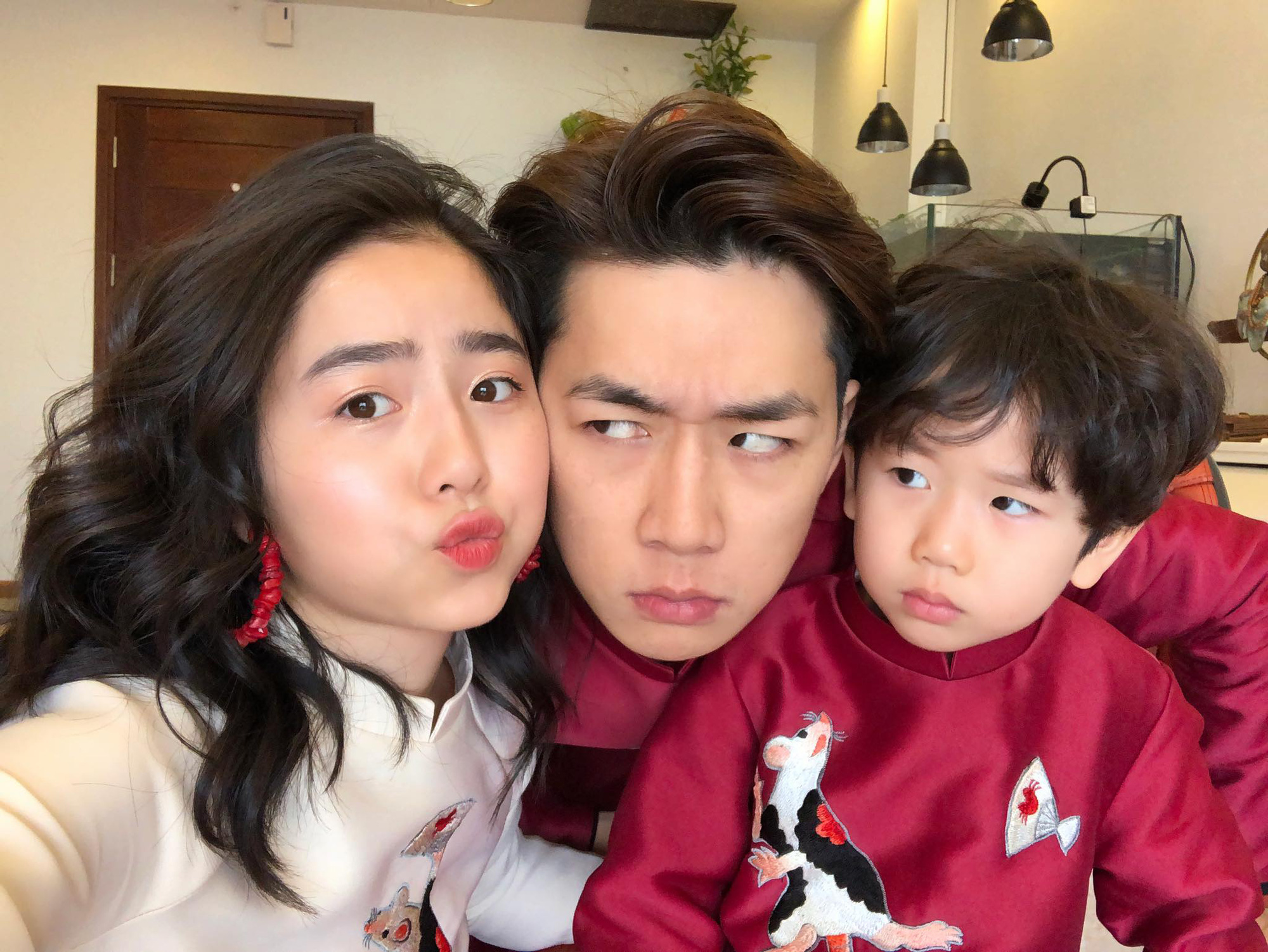 Đậu nh&agrave; Ba Duy - Nam Thương đ&atilde; đọc chữ vanh v&aacute;ch từ năm 3 tuổi, th&iacute;ch học cả tiếng Anh - Nga - Hy Lạp - Ảnh 1.