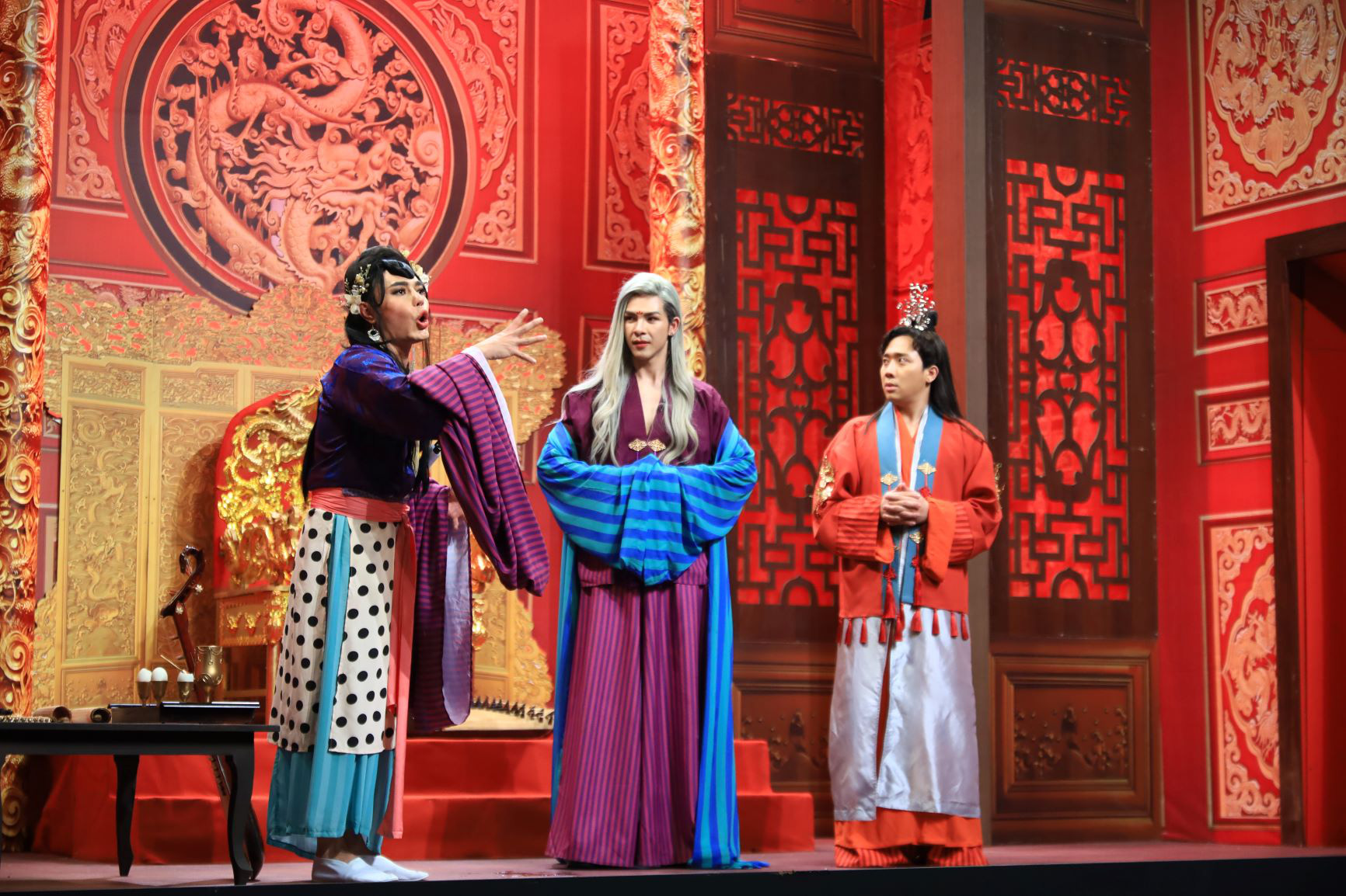 Ơn giời cậu đ&acirc;y rồi: Denis Đặng đứng h&igrave;nh trước t&igrave;nh cảm của trưởng ph&ograve;ng Trấn Th&agrave;nh - Ảnh 2.