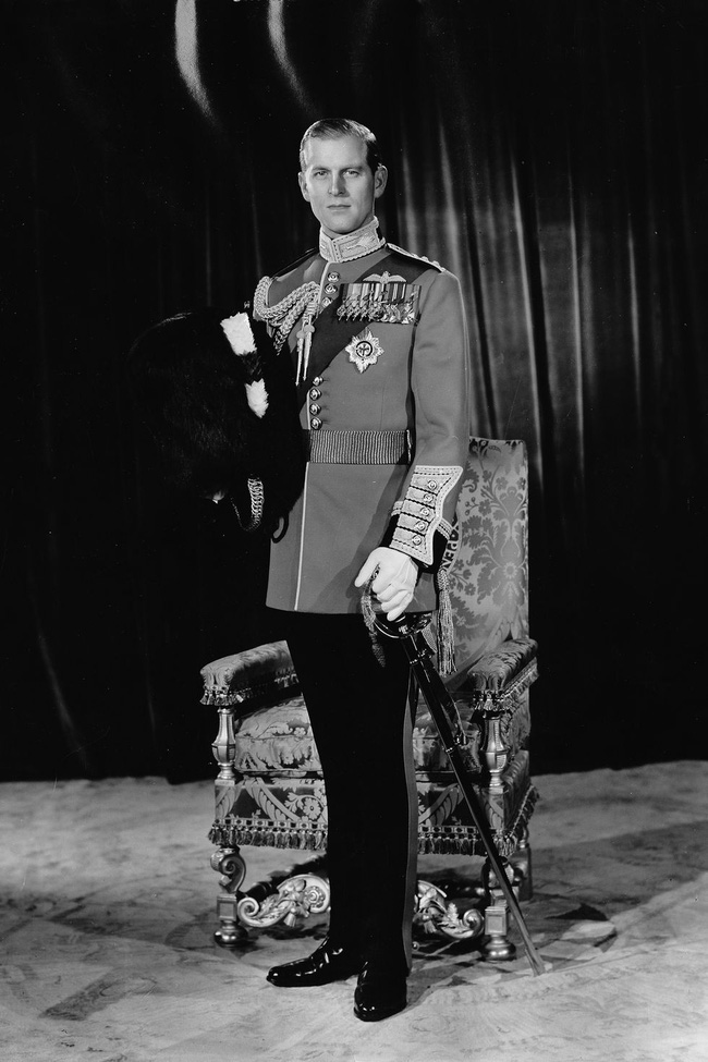 Ngoại h&igrave;nh cực phẩm c&ugrave;ng kh&iacute; chất hơn người của chồng Nữ ho&agrave;ng Anh thời trẻ bỗng g&acirc;y sốt MXH - Ảnh 13.