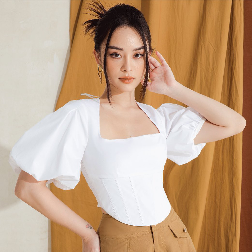 10 mẫu áo crop top tay bồng “đẹp xịn” loạt shop mới về, chị em mà bỏ qua thì đừng hỏi sao người ta ăn mặc đẹp hơn mình - Ảnh 19.