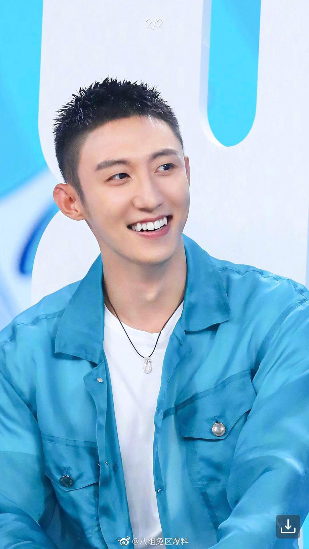 Chỉ với 1 thứ, Địch Lệ Nhiệt Ba dấy l&ecirc;n nghi vấn cố t&igrave;nh c&ocirc;ng khai t&igrave;nh cảm với Ho&agrave;ng Cảnh Du? - Ảnh 3.