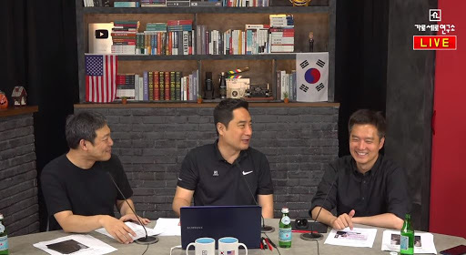 Tranh c&atilde;i th&ocirc;ng tin hiếm về bạn g&aacute;i tin đồn của Song Joong Ki: Mỹ nh&acirc;n luật sư 1 đời chồng, b&eacute;n duy&ecirc;n ở vụ ly dị Song Hye Kyo? - Ảnh 5.