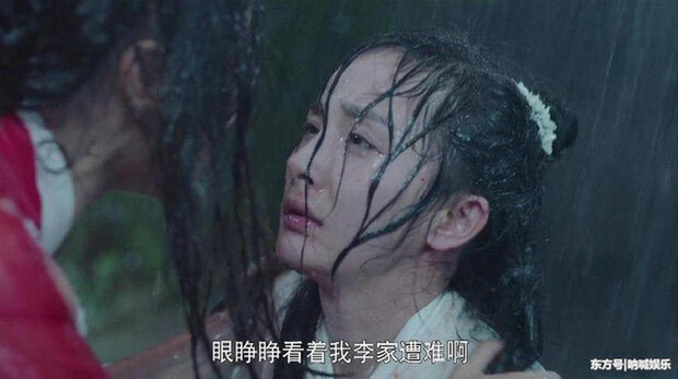Khi mỹ nhân Cbiz dầm mưa so deep: Dương Mịch lộ luôn khuyết điểm, Lưu Thi Thi đẹp đến nao lòng - Ảnh 14.