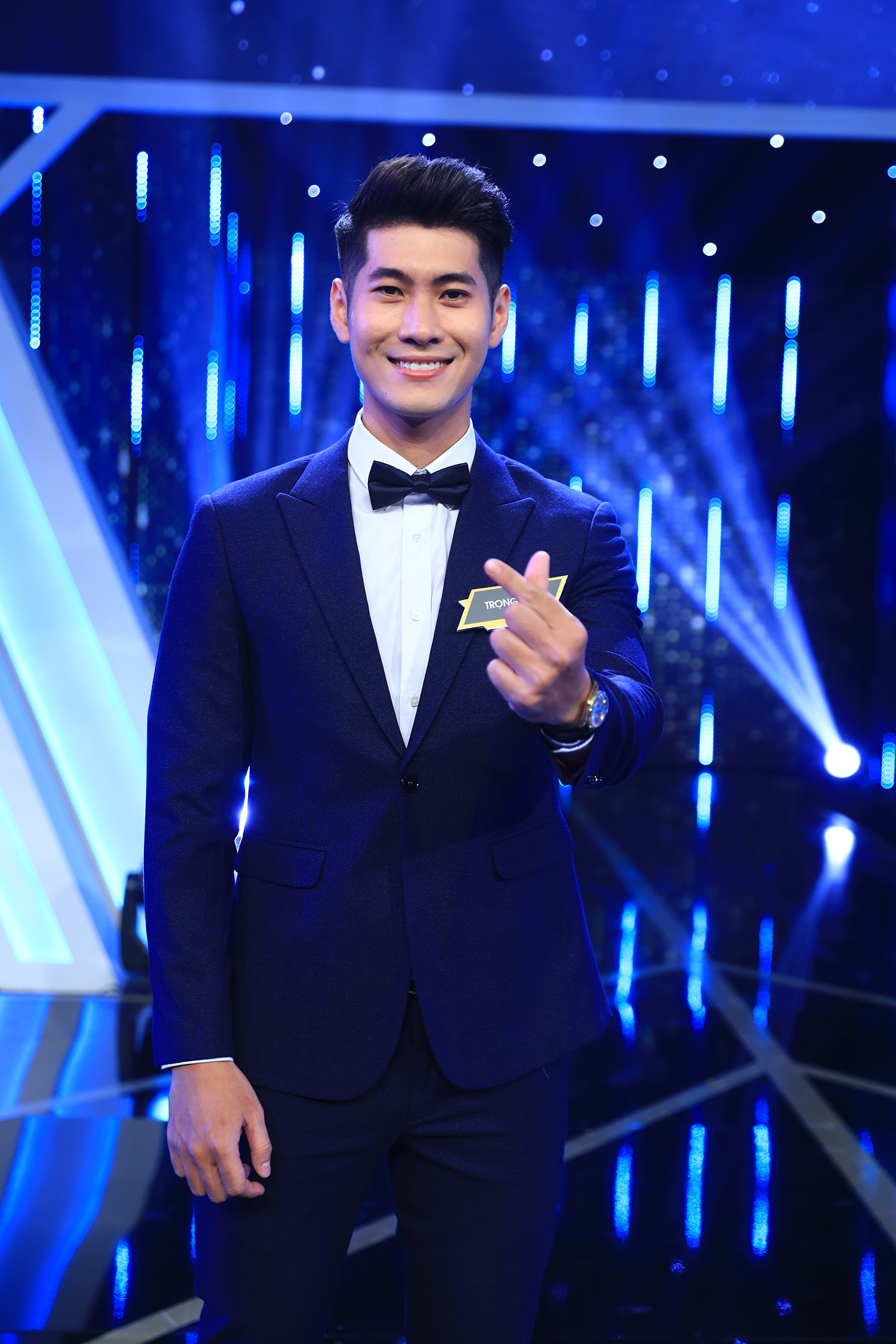 Cận cảnh 6 m&uacute;i của ch&agrave;ng PT bị loại v&igrave; qu&aacute; rụt r&egrave; tại Người ấy l&agrave; ai - Ảnh 2.