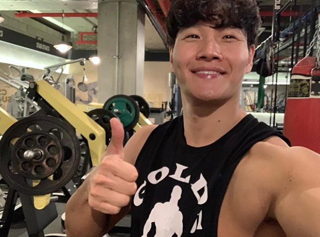 Người năng lực Kim Jong Kook gây choáng nặng với body cuồn cuộn múi ở tuổi 44, bí quyết nằm ở 3 thói quen này đây - Ảnh 5.