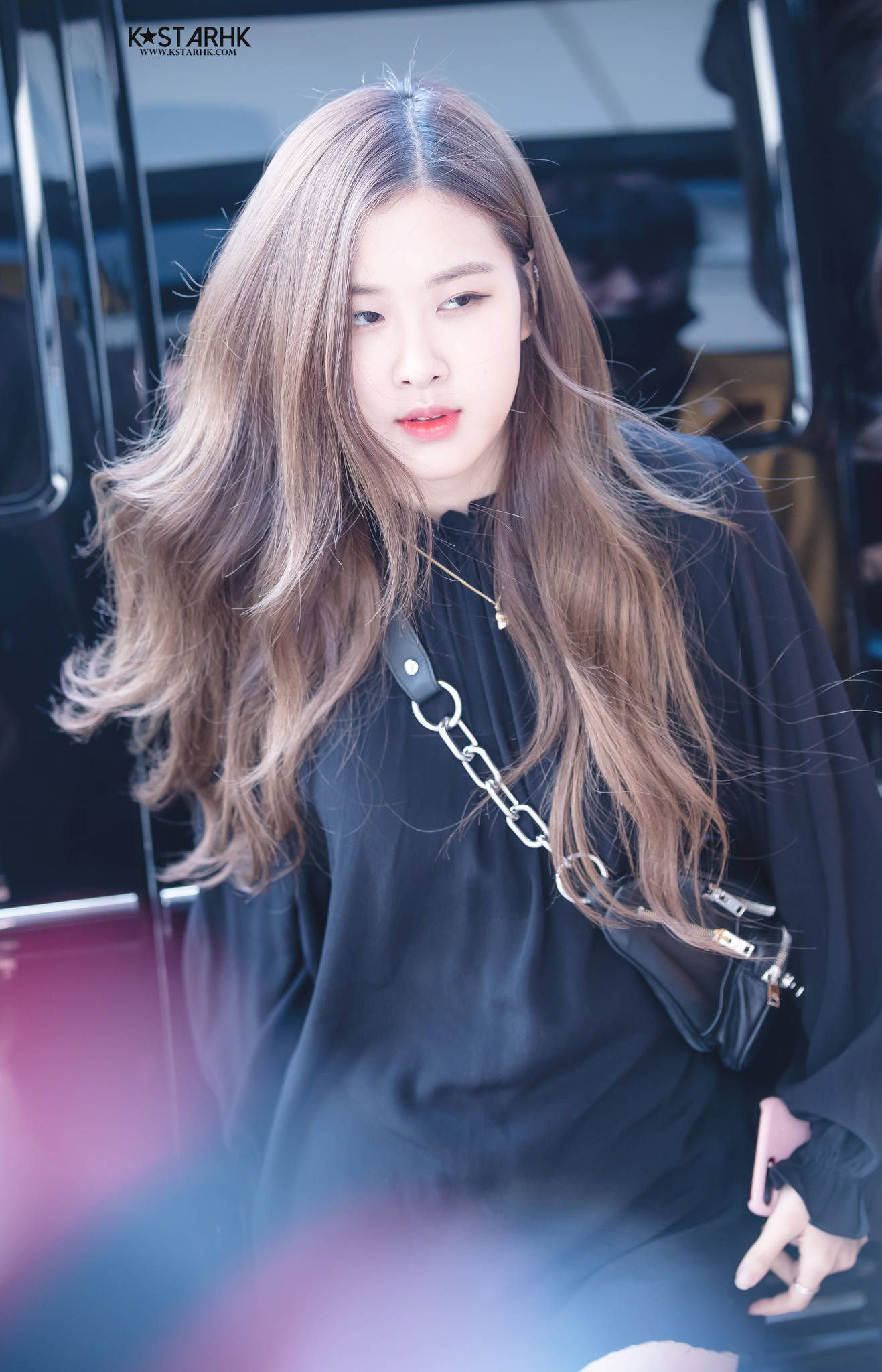 Rosé chơi lớn nhuộm màu xám khói xuất sắc hơn tất cả các kiểu tóc đã từng  thử  Yeah1 Music