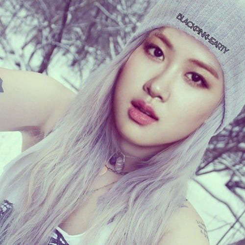 Mong chờ nhất nhưng giận tím người vì Rosé (BLACKPINK) bị che mặt, dân tình lôi loạt ảnh PTS tóc idol lồng lộn ra ngắm chơi - Ảnh 7.