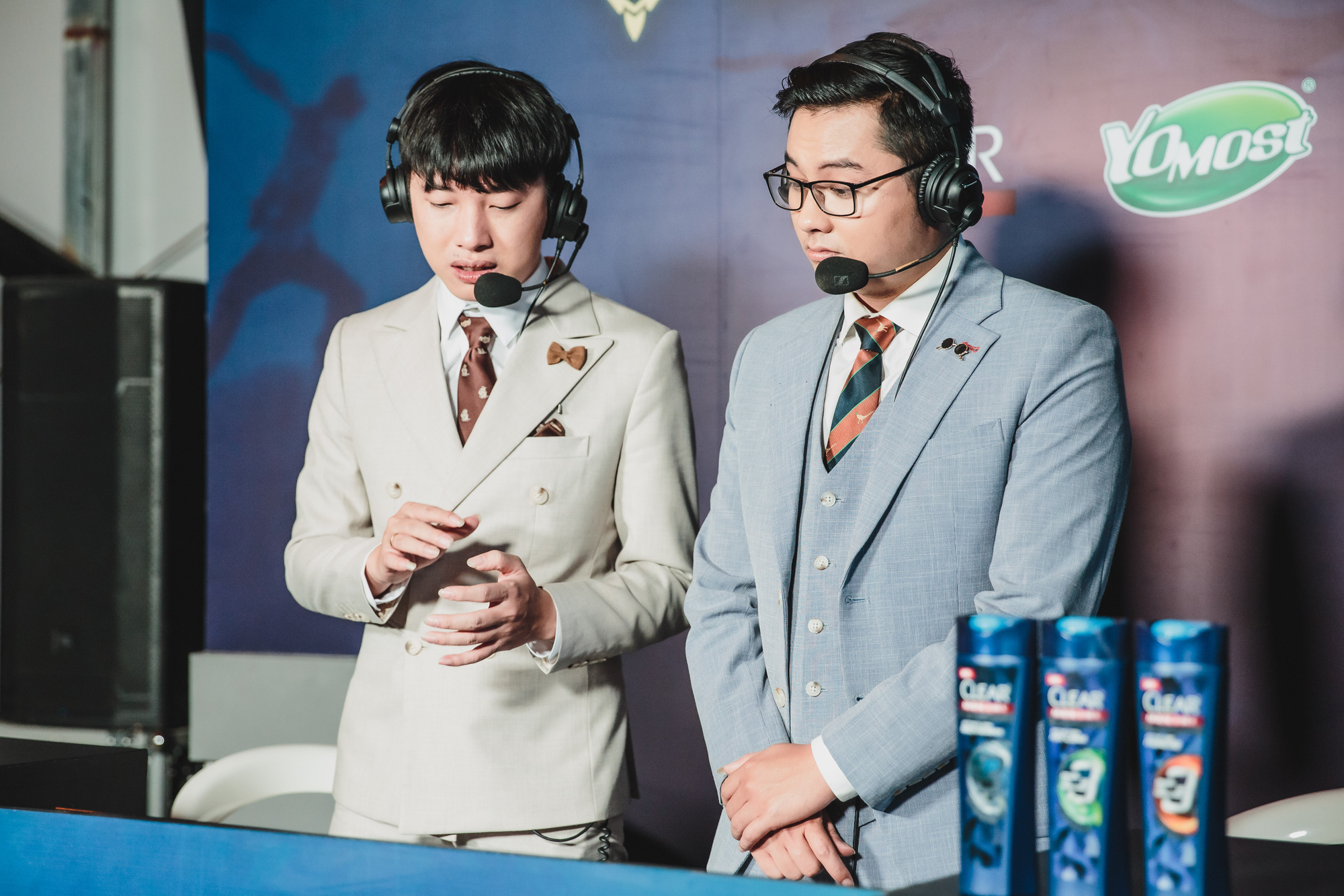 BLV Li&ecirc;n Qu&acirc;n Mobile h&eacute; lộ: Team Flash từng bị xem thường nhờ s&acirc;n nh&agrave; sau chức v&ocirc; địch thế giới AWC - Ảnh 1.