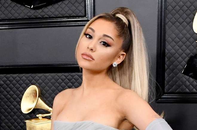 Bất ngờ được Ariana Grande đăng story ủng hộ, một quán cafe lập tức phá kỷ lục bán hàng chưa từng có trong lịch sử - Ảnh 2.