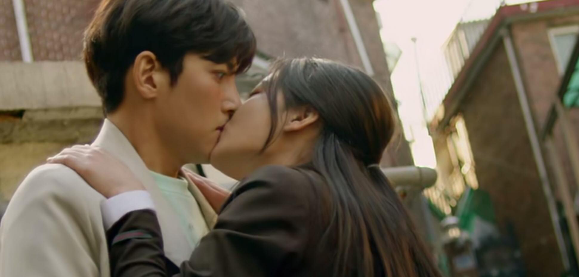 Как добавить заказ в дораме. Дорама без поцелуев. Чон су-джин потомки солнца. Потомки солнца дорама. Mischievous kiss дорама.