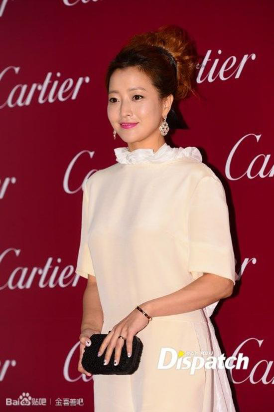 Nhan sắc mỹ miều như Song Hye Kyo, Son Ye Jin... cũng có khoảnh khắc tuột dốc không phanh vì phấn son, váy áo - Ảnh 10.