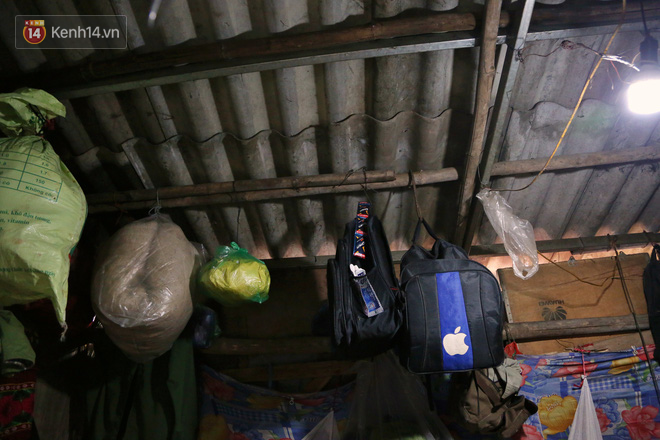 Người nghèo oằn mình trong căn phòng trọ bằng tôn cao chưa đầy 4m dưới nắng nóng 50 độ ở Hà Nội: Giữa trưa hơi nóng phả xuống không khác gì cái lò nướng cỡ lớn - Ảnh 7.