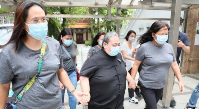 Sau 21 ng&agrave;y Vua s&ograve;ng b&agrave;i Macau qua đời: Mỗi người một t&acirc;m trạng, con g&aacute;i &uacute;t b&agrave; Cả suy sụp, con g&aacute;i thứ 7 l&agrave;m đẹp sau khi kết th&uacute;c tuần thất 3 - Ảnh 1.