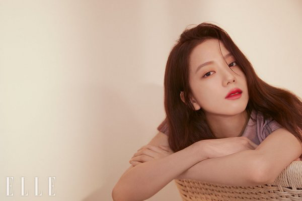 Bộ ảnh tạp chí mới của nữ thần Jisoo gây sốt, visual đỉnh đến mức vượt mặt cả 3 cô em trong BLACKPINK là có lý do cả - Ảnh 3.