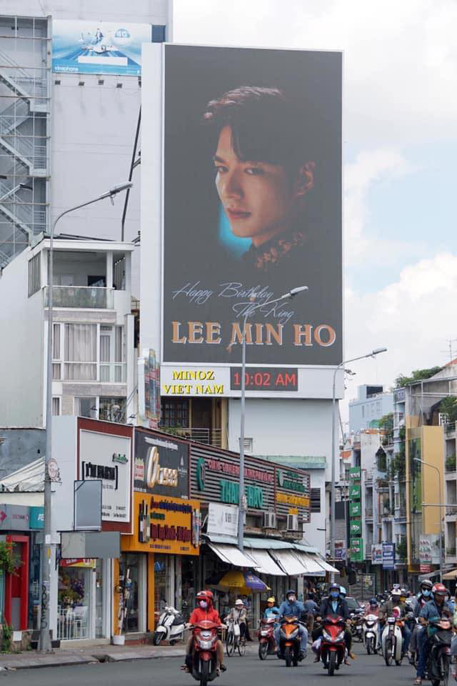 Fan Việt mạnh tay chi cả trăm triệu mừng sinh nhật tuổi 34 của Lee Min Ho - Ảnh 3.