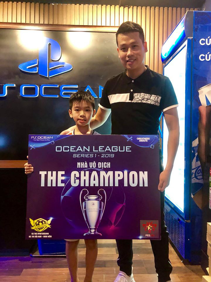 Thần đồng l&agrave;ng PES Việt Nam L&ecirc; H&agrave; Anh Tuấn thi đấu xuất sắc, chiến thắng thuyết phục tuyển thủ số 1 H&agrave;n Quốc - Ảnh 2.