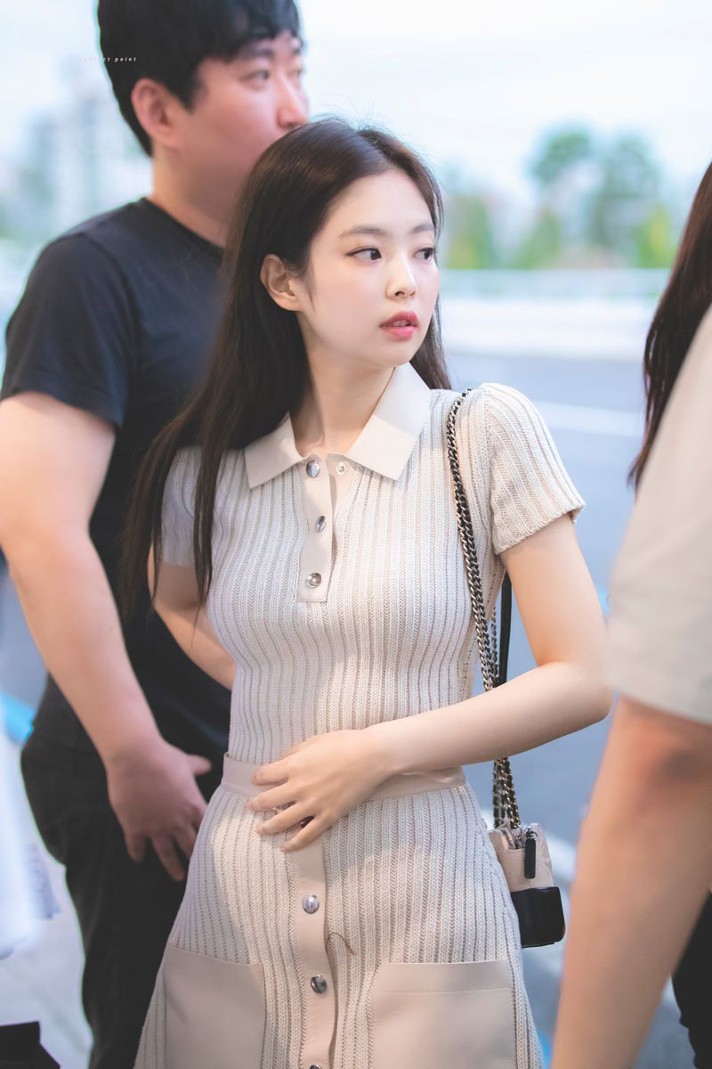 Từ sao nhí lột xác thành mỹ nhân, Kim Yoo Jung còn gây choáng khi sexy lấn át cả Jennie khi đụng hàng - Ảnh 3.