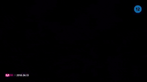 Xem teaser MV mới của BLACKPINK mà tưởng “xào” lại 3 bản hit cũ với loạt cảnh quay na ná nhau, YG lười sáng tạo hay trung thành với style riêng? - Ảnh 12.