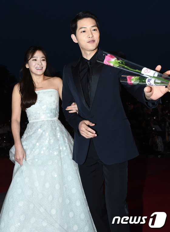 8 lần Song Hye Kyo gây nổ thảm đỏ, sự kiện: 2 dịp làm đám cưới sớm với Song Joong Ki, sau ly hôn lại lột xác ngỡ ngàng - Ảnh 8.