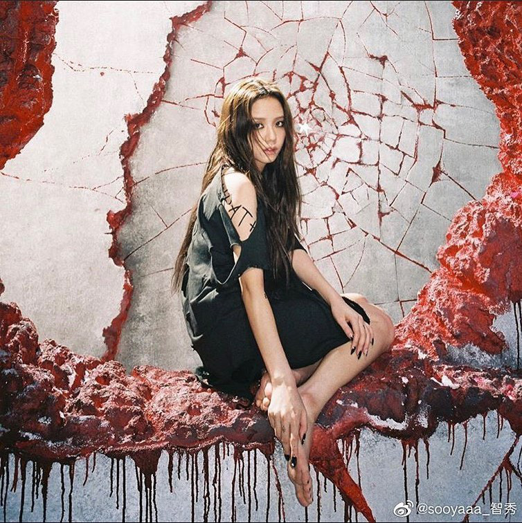 Chơi hơn hẳn 3 n&agrave;ng Black Pink c&ograve;n lại, chỉ ri&ecirc;ng Jisoo c&oacute; đến 7 h&igrave;nh xăm chất ngầu, từ vị tr&iacute; đến &yacute; nghĩa đều &ldquo;kịch độc&rdquo;  - Ảnh 2.