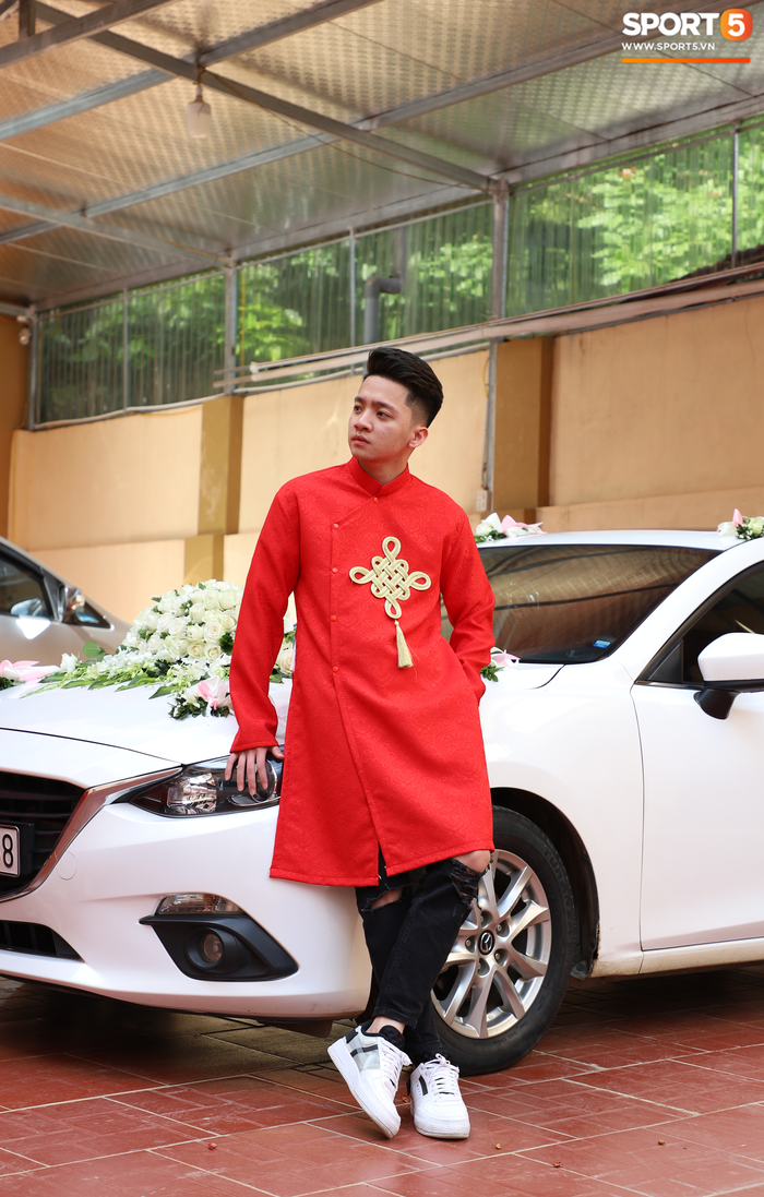 Xịn như Gấu, tậu lu&ocirc;n d&agrave;n tuyển thủ xuất sắc nhất lịch sử Li&ecirc;n Qu&acirc;n Mobile Việt Nam l&agrave;m đội b&ecirc; tr&aacute;p cho đ&aacute;m cưới khiến fan ph&aacute;t cuồng - Ảnh 2.